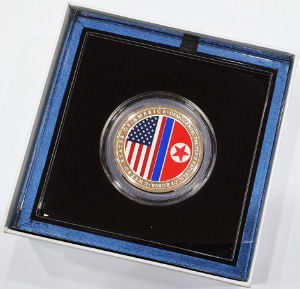 싱가포르 2018년 북미정상회담 기념 2차 색채 은메달 - 미사용